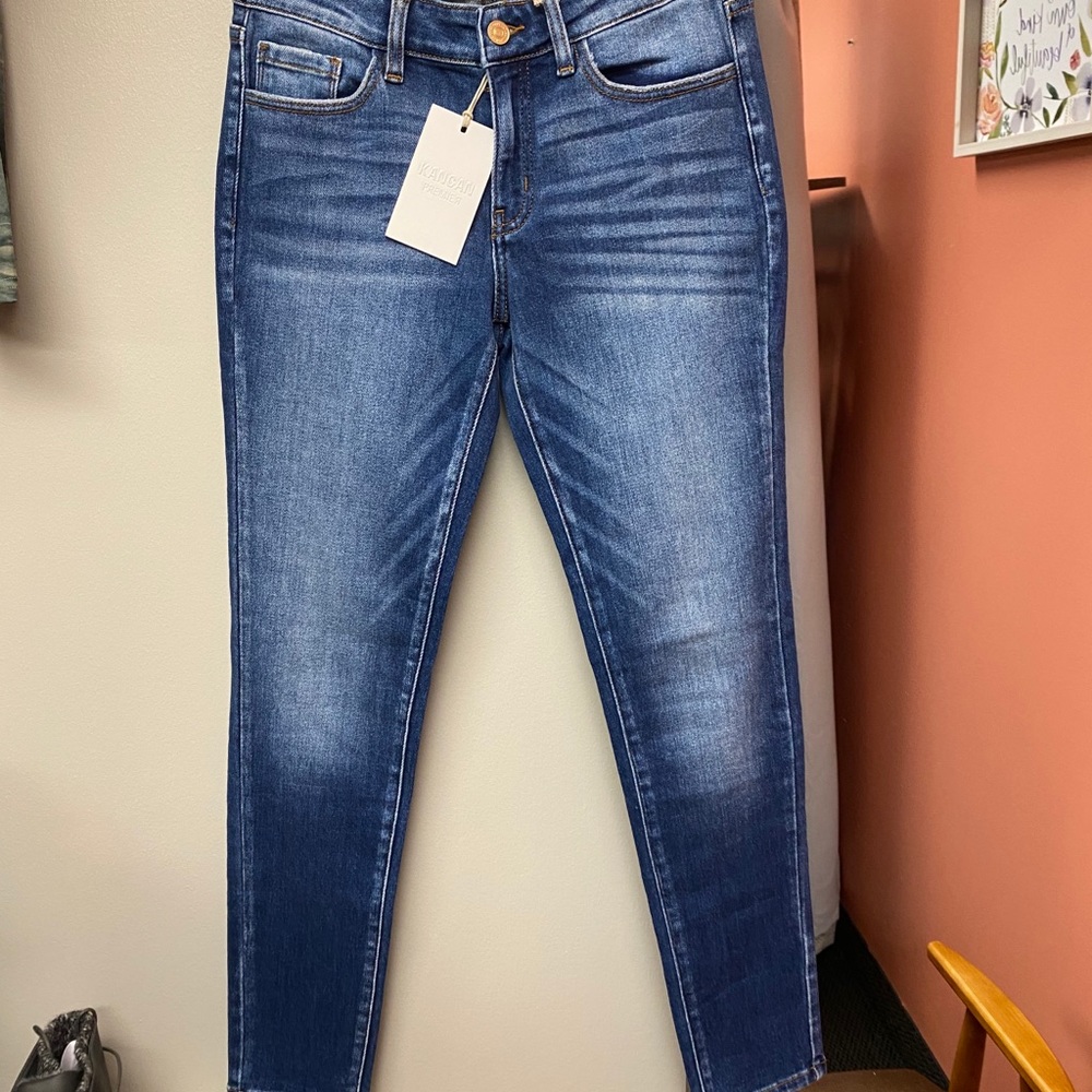 Mid Rise Basic Premier Jeans